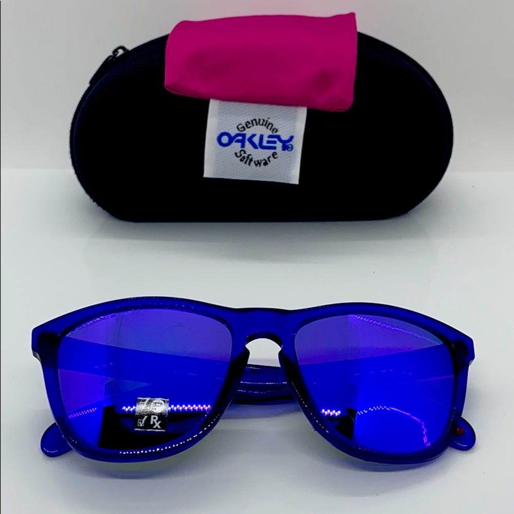 New OAKLEY SUNGLASSES FROGSKIN
